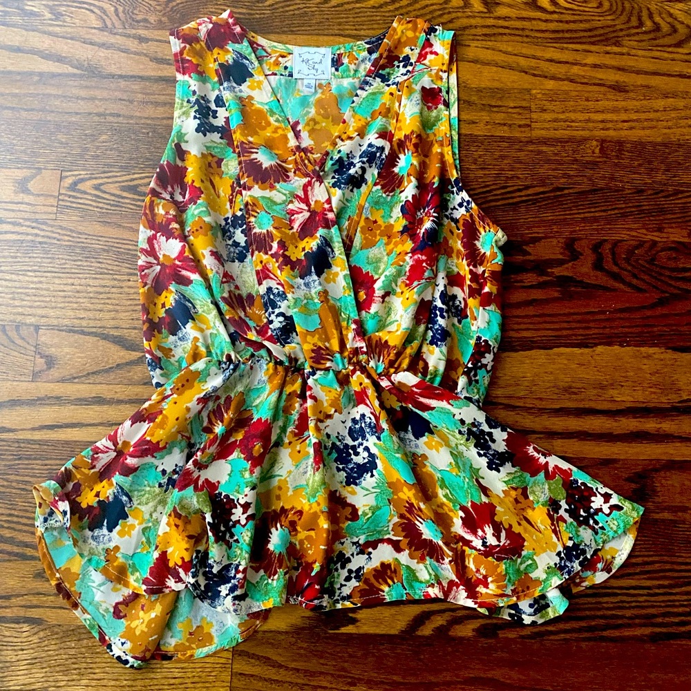 Kit & Sky Short Sleeved Blouse - M